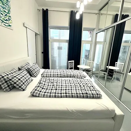Main Square Apartment